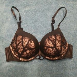 Victoria's Secret Bombshell Bra 32A





Victoria